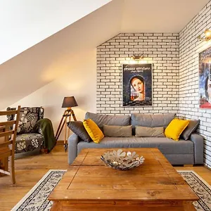 Urbannest Szafarnia 7-71 Gdańsk